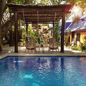 Herberg Amar, Puerto Morelos